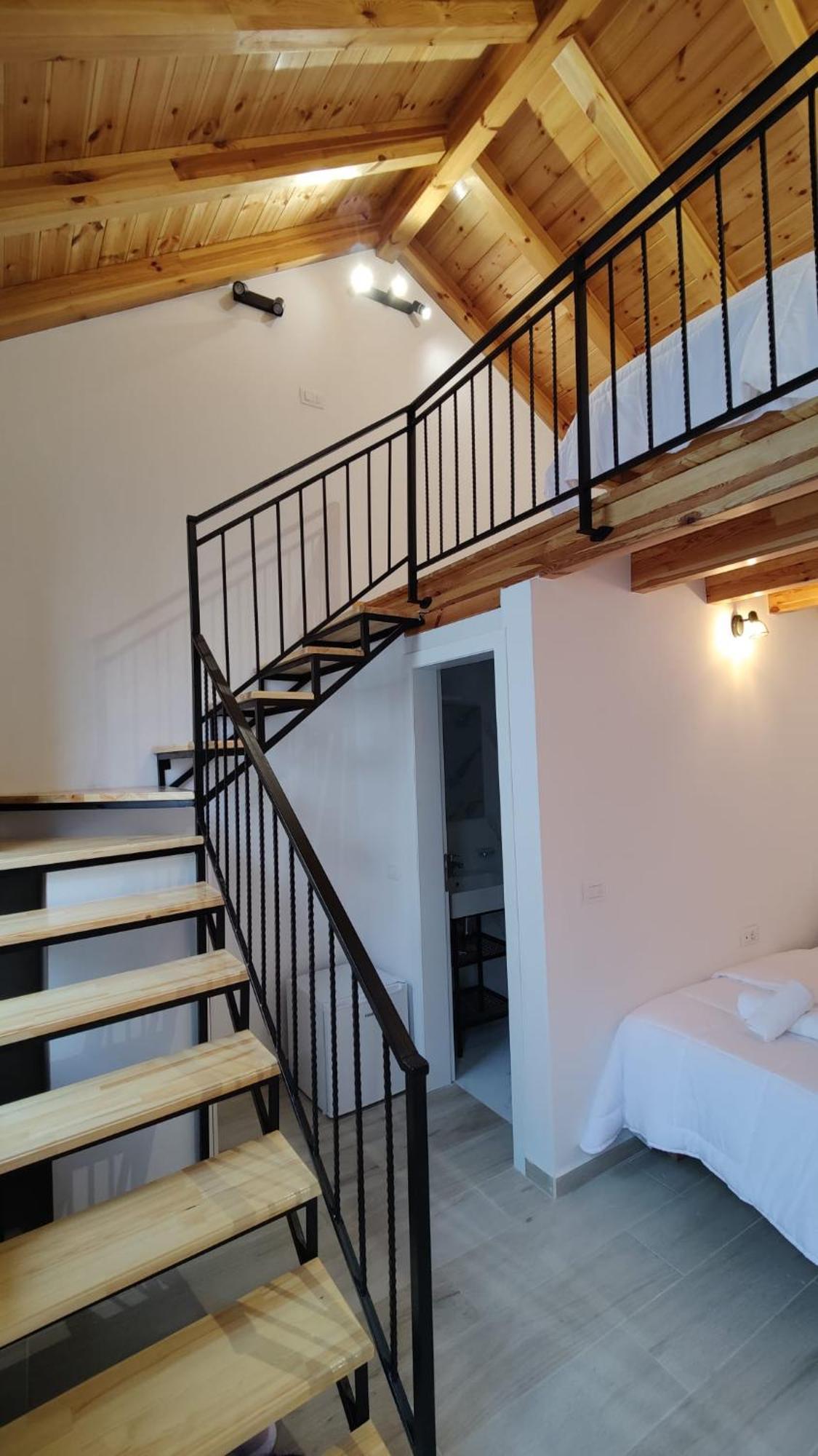Gogo Moustache Guest House Përmet Dış mekan fotoğraf
