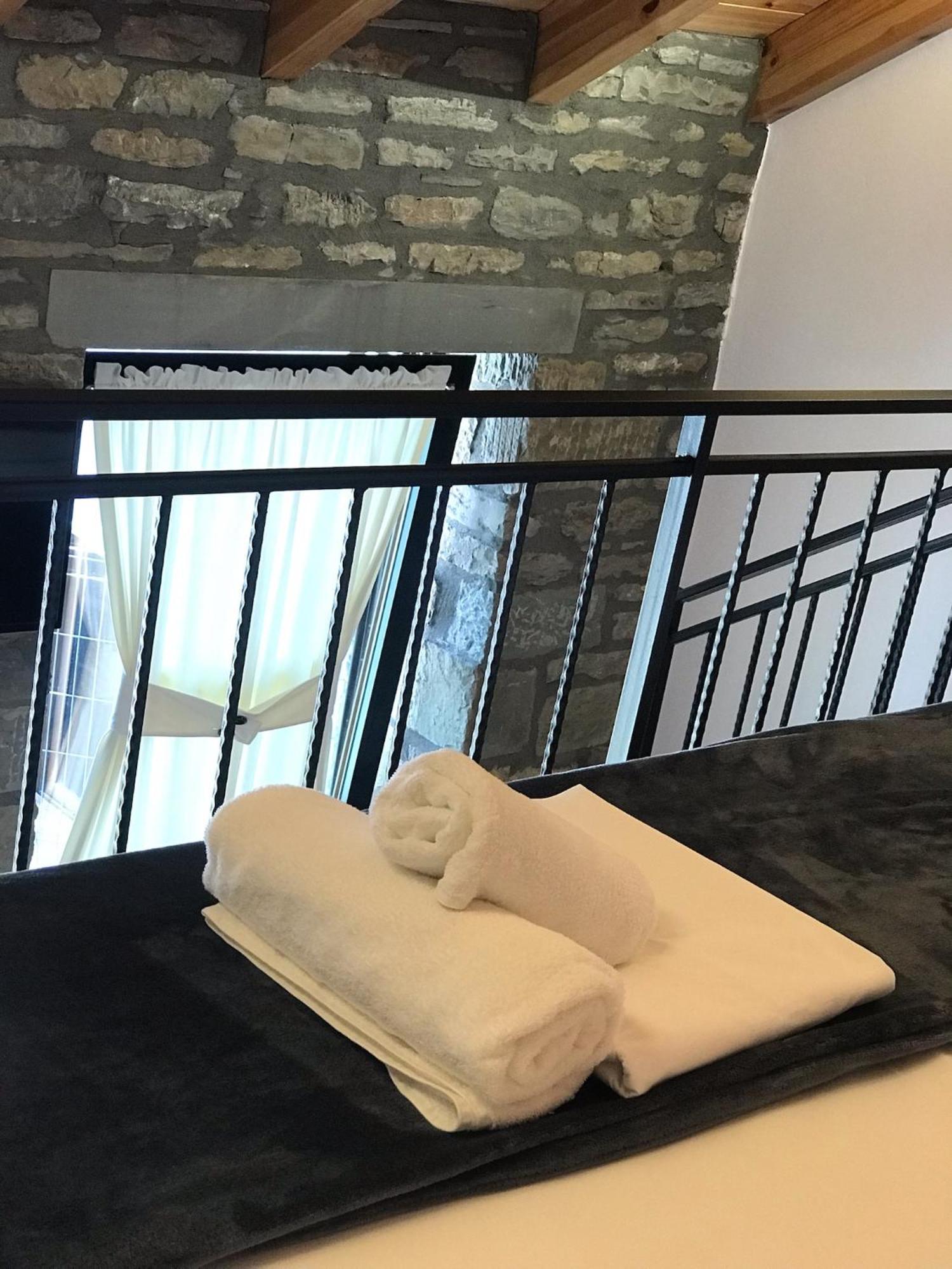 Gogo Moustache Guest House Përmet Dış mekan fotoğraf